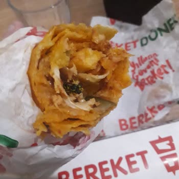 Döner Siparişinde Şok: Arı Çıktı!