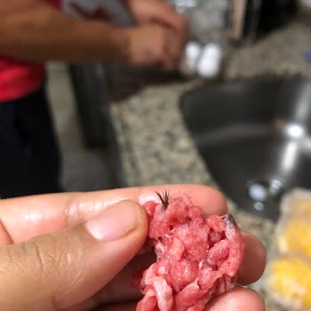 Hijyen Skandalı: Üründe Kıl Ve Kanat Bulundu!