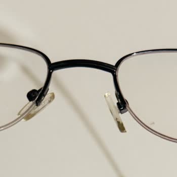 Atasun Optik'te Kalitesiz Gözlük Camı Sorunu