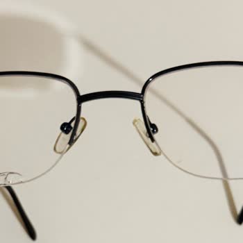 Atasun Optik'te Kalitesiz Gözlük Camı Sorunu