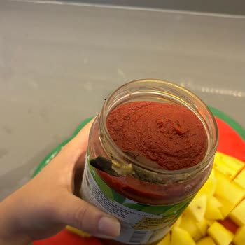 Tat Marka Salçanın Beklenmedik Küflenmesi