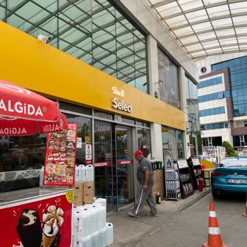 Shell Benzinlikte Fırça Krizi Ve Ücret Karmaşası