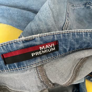 Mavi Kot Pantolonun Dayanıklılığı Hakkında Hayal Kırıklığı
