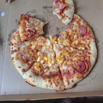 Yemek Sepeti'nde Eksik Pişmiş Pizza Ve Yetersiz Müşteri Hizmeti