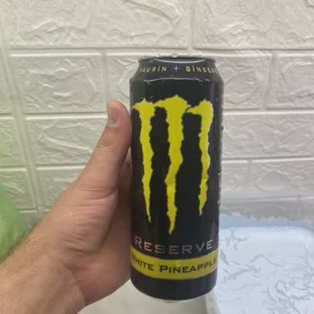 Boş Enerji İçeceği Kutusu Şoku