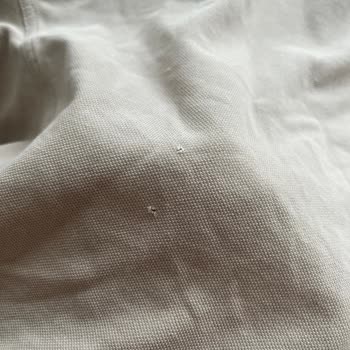 Gant T-shirt Ve Polo Yakada Delik Problemi