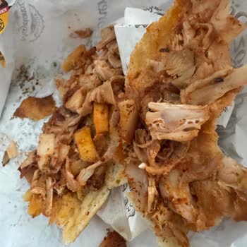 Çiğ Ve Kurumuş Tavuk Döner Şikayeti