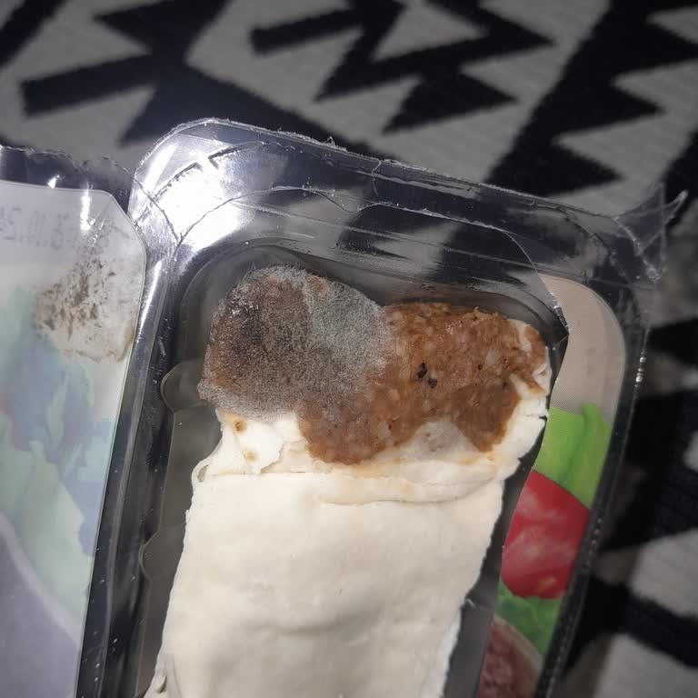 Küflü Çiğköfte İle Karşılaştım