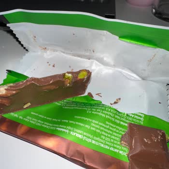 Çikolatadan Çıkan Saç Güvenimizi Sarsıyor