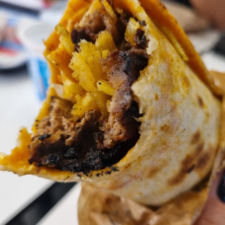 Dürümle Yanık Döner Ve Yavaş Servis Deneyimi!