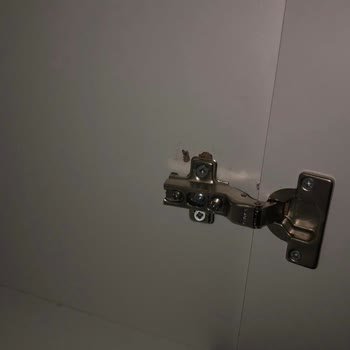 Rabi Mobilya Dolap Sorunu: Suntanın Vida Tutmaması