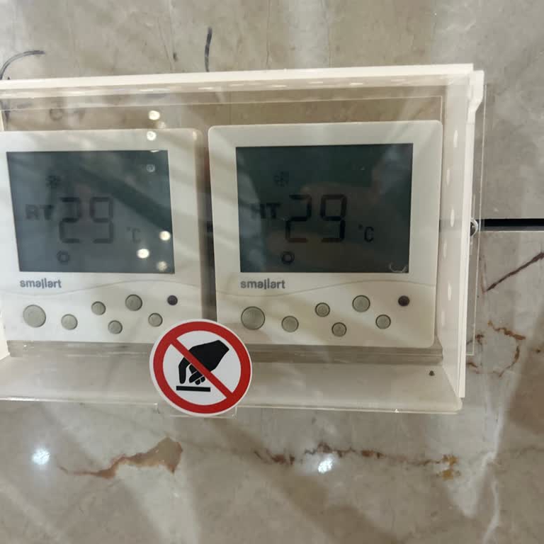 Havalimanında Sıcaktan Bunaldık