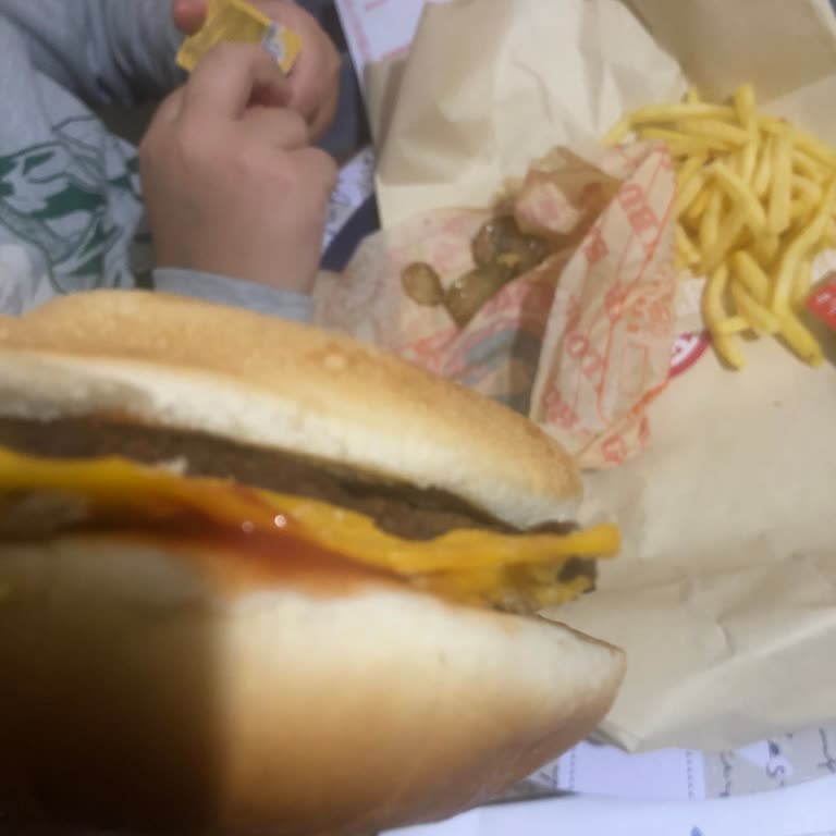 Eksik İçerikli Burger Siparişi