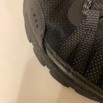 Skechers Ayakkabıda Erken Dikiş Problemi