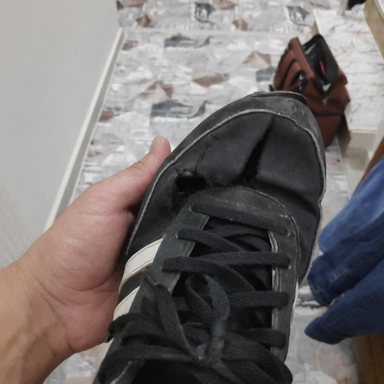 Adidas Ayakkabının Dayanıklılık Sorunu