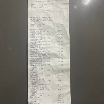 Vişneli Meyve Suyunun Tadı Ve Kokusu Şarap Gibi