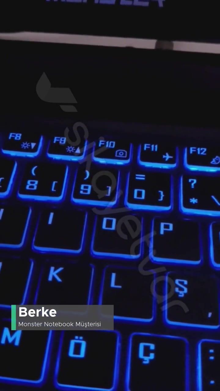 Monster Notebook Fan Sesi Sorunu videonun kapak resmi