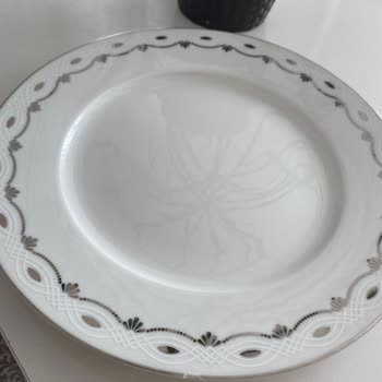 Kırık Ürünler Ve İlgisiz Müşteri Hizmetleri