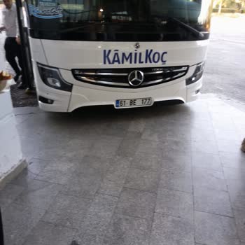 Yol Kenarında Zorla İndirme: Can Güvenliği Tehlikede!