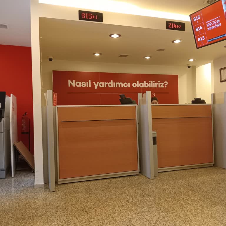 Sultanbeyli Akbank Şubesinde Uzun Bekleme Süresi