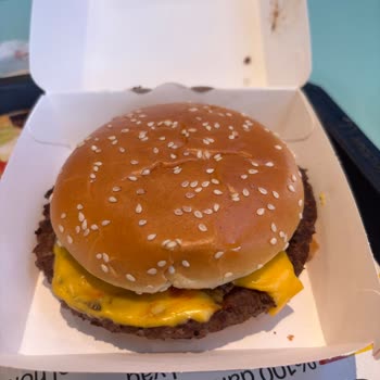 Görsel Ve Gerçeklik Arasında Kalan Hamburger Hayal Kırıklığı