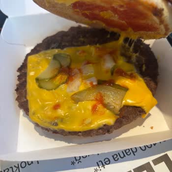 Görsel Ve Gerçeklik Arasında Kalan Hamburger Hayal Kırıklığı