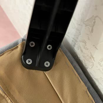 Servis Hatası Yüzünden Kırılan Koltuk Ayağı
