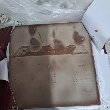 Bozulmuş Çikolata Ve İletişim Eksikliği