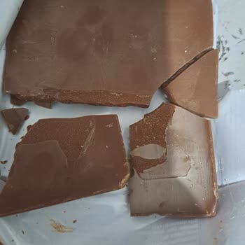 Bozulmuş Çikolata Ve İletişim Eksikliği