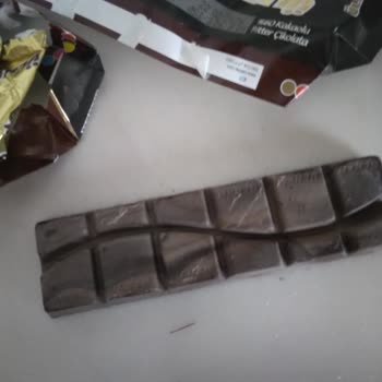 Bozuk Ve Küflü Çikolatalar: Ülker'e Güvenimiz Sarsıldı