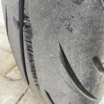 CFMOTO 250NK'da Güvenlik Sorunları Ve Kalitesiz Lastikler