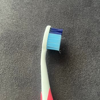 Sensodyne Fırça Kıllarındaki Hızlı Deformasyon Şaşırtıyor