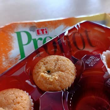 Glutensiz Kek İçerisinde Yabancı Madde Şoku