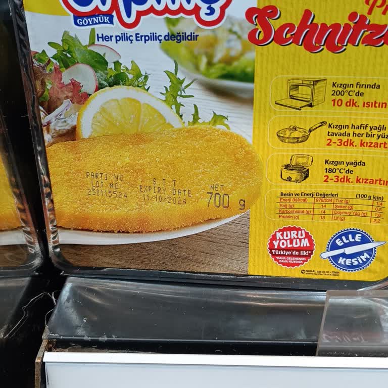 Tarihi Geçmiş Ürünlerle Dolup Taşan Market