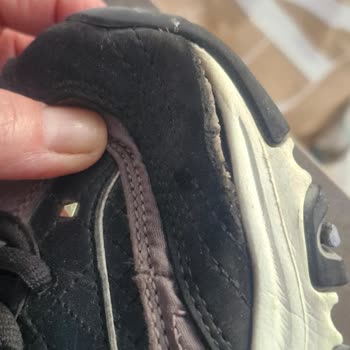 Dayanıksız Ayakkabı Ve Yetersiz Müşteri Hizmeti