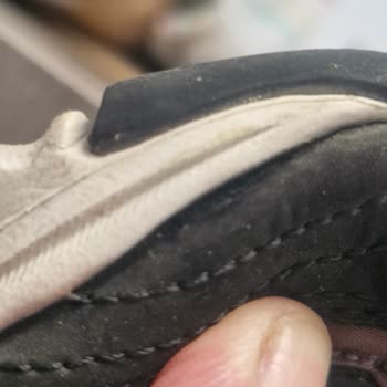 Dayanıksız Ayakkabı Ve Yetersiz Müşteri Hizmeti