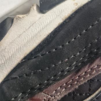 Dayanıksız Ayakkabı Ve Yetersiz Müşteri Hizmeti