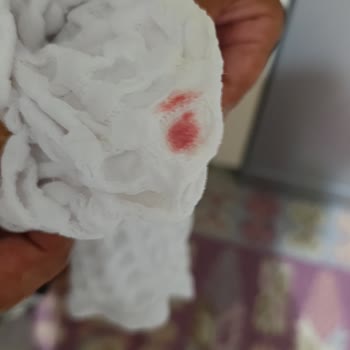 Ariel Detergent оставляет пятна на белом белье