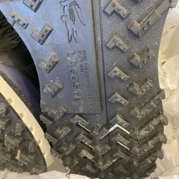 Deforme Ve Kirli Ayakkabı Teslimatı: Mağaza Ve Müşteri Hizmetleri Hayal Kırıklığı