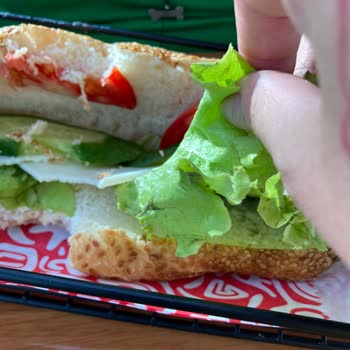 Simitçi Dünyası'nda Kaşarlı Sandviç Hayal Kırıklığı