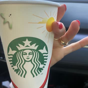 Starbucks'ta Kahvemde Sigara İzmariti Şoku