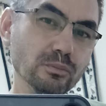 Vodafone Bayisinde Kaba Davranış Ve Arızalı Telefon Sorunu