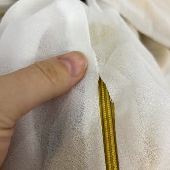 Zara'dan Gelen Hasarlı Elbise Ve Tekrarlayan Sorunlar