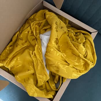 Zara'dan Gelen Hasarlı Elbise Ve Tekrarlayan Sorunlar