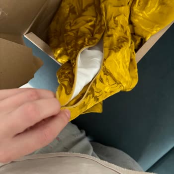 Zara'dan Gelen Hasarlı Elbise Ve Tekrarlayan Sorunlar