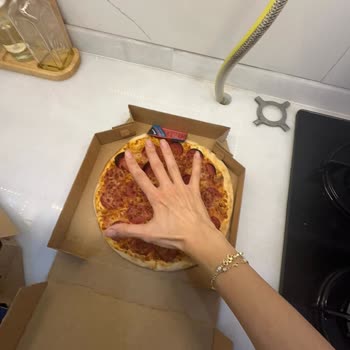 Orta Boy Pizza Hayal Kırıklığı