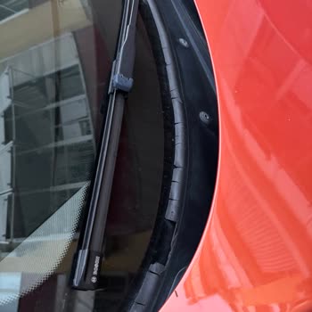 Ön Cam Fitili Çatlaması: 2015 Model Aracımda Kozmetik Sorun