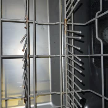 Paslanan Bulaşık Makinesi Sepetleri Sağlığımızı Tehdit Ediyor