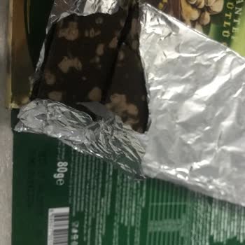 BİM Buono Çikolata Tarihi Geçmediği Halde Küflü Çıktı!