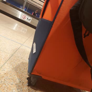 Kırık Valiz Ve İlgisiz Hizmet